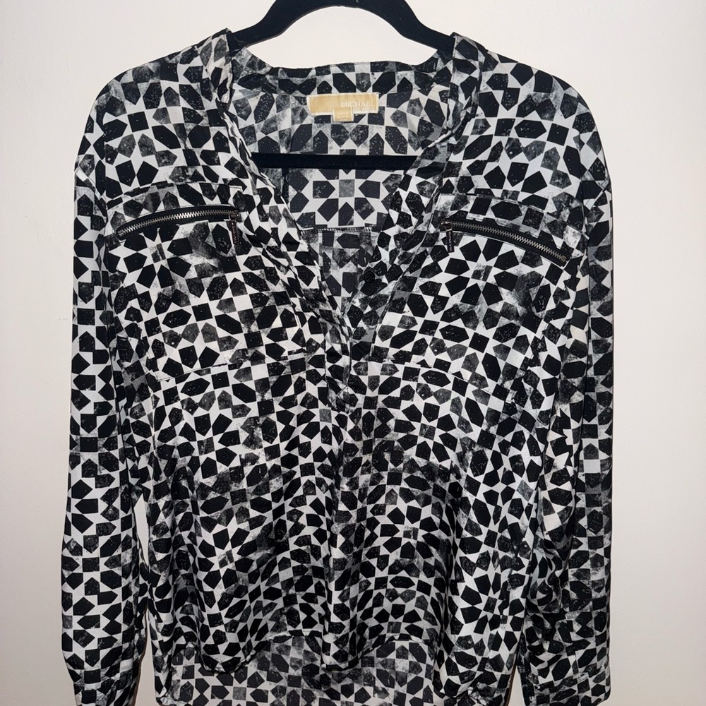 MICHAEL Michael Kors Black and White Geometric Blouse